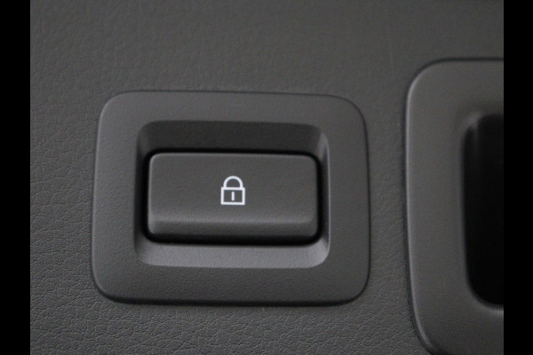 Mazda CX-30 2.0 e-SkyActiv-G M Hybrid Comfort | Leder | Stoel & Stuurverwarming | Adaptive Cruise | Trekhaak | Head-up | Camera