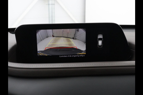 Mazda CX-30 2.0 e-SkyActiv-G M Hybrid Comfort | Leder | Stoel & Stuurverwarming | Adaptive Cruise | Trekhaak | Head-up | Camera