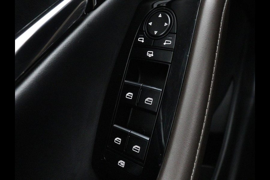 Mazda CX-30 2.0 e-SkyActiv-G M Hybrid Comfort | Leder | Stoel & Stuurverwarming | Adaptive Cruise | Trekhaak | Head-up | Camera