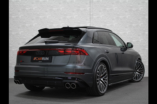 Audi Q8 60e 490pk Competition RS-Stoelen | 4WS Achteras Besturing | OLED | Laser | SQ8 Uitgevoerd | Massage | Ventilatie | Valcona Leder 23'' | Alcantara hemel | Head-Up | Soft-Close | Panodak | 2x Memory | Trekhaak | Keyless-Entry | Luchtvering | Nw.Pr. 155.000,= | Nieuw! 13km 2026 | Fabrieksgarantie | Direct rijden.