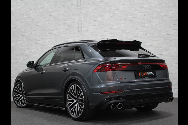 Audi Q8 60e 490pk Competition RS-Stoelen | 4WS Achteras Besturing | OLED | Laser | SQ8 Uitgevoerd | Massage | Ventilatie | Valcona Leder 23'' | Alcantara hemel | Head-Up | Soft-Close | Panodak | 2x Memory | Trekhaak | Keyless-Entry | Luchtvering | Nw.Pr. 155.000,= | Nieuw! 13km 2026 | Fabrieksgarantie | Direct rijden.