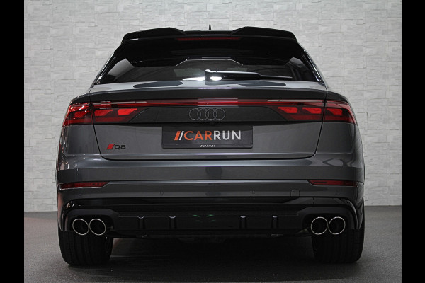 Audi Q8 60e 490pk Competition RS-Stoelen | 4WS Achteras Besturing | OLED | Laser | SQ8 Uitgevoerd | Massage | Ventilatie | Valcona Leder 23'' | Alcantara hemel | Head-Up | Soft-Close | Panodak | 2x Memory | Trekhaak | Keyless-Entry | Luchtvering | Nw.Pr. 155.000,= | Nieuw! 13km 2026 | Fabrieksgarantie | Direct rijden.
