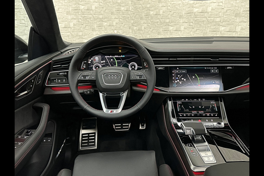 Audi Q8 60e 490pk Competition RS-Stoelen | 4WS Achteras Besturing | OLED | Laser | SQ8 Uitgevoerd | Massage | Ventilatie | Valcona Leder 23'' | Alcantara hemel | Head-Up | Soft-Close | Panodak | 2x Memory | Trekhaak | Keyless-Entry | Luchtvering | Nw.Pr. 155.000,= | Nieuw! 13km 2026 | Fabrieksgarantie | Direct rijden.