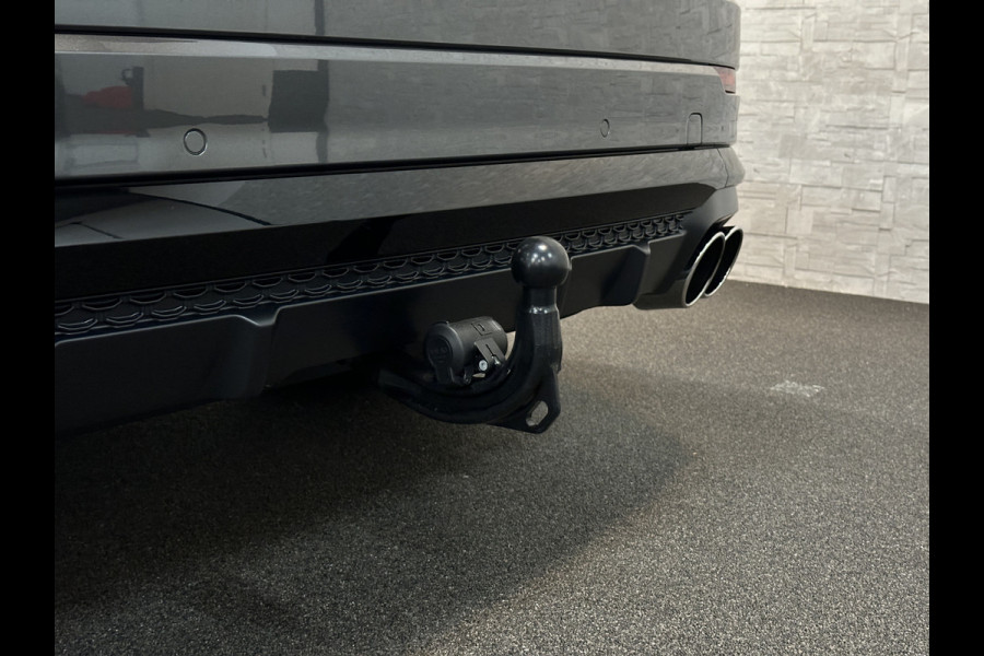 Audi Q8 60e 490pk Competition RS-Stoelen | 4WS Achteras Besturing | OLED | Laser | SQ8 Uitgevoerd | Massage | Ventilatie | Valcona Leder 23'' | Alcantara hemel | Head-Up | Soft-Close | Panodak | 2x Memory | Trekhaak | Keyless-Entry | Luchtvering | Nw.Pr. 155.000,= | Nieuw! 13km 2026 | Fabrieksgarantie | Direct rijden.