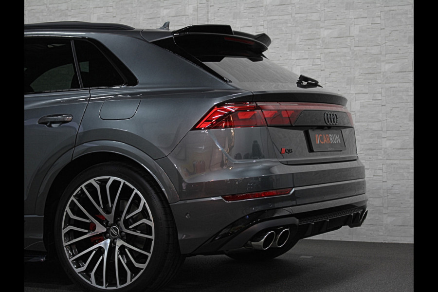 Audi Q8 60e 490pk Competition RS-Stoelen | 4WS Achteras Besturing | OLED | Laser | SQ8 Uitgevoerd | Massage | Ventilatie | Valcona Leder 23'' | Alcantara hemel | Head-Up | Soft-Close | Panodak | 2x Memory | Trekhaak | Keyless-Entry | Luchtvering | Nw.Pr. 155.000,= | Nieuw! 13km 2026 | Fabrieksgarantie | Direct rijden.