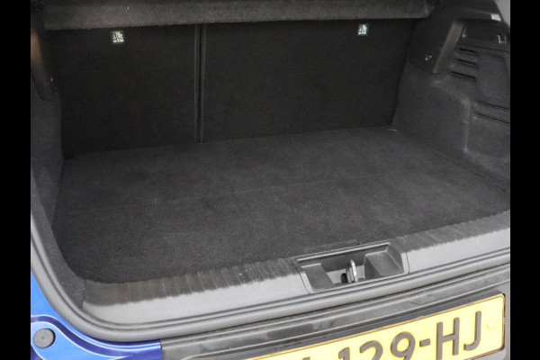 Renault Captur 1.6 E-Tech Plug-in Hybrid 160 Intens | Panoramadak | Cruise Control | Trekhaak | Camera | LED | Navigatie