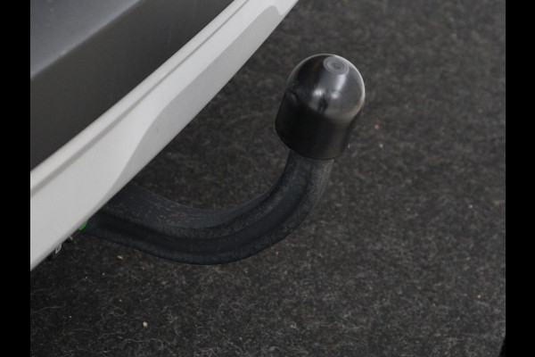 Renault Captur 1.6 E-Tech Plug-in Hybrid 160 Intens | Panoramadak | Cruise Control | Trekhaak | Camera | LED | Navigatie