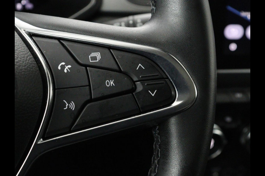 Renault Captur 1.6 E-Tech Plug-in Hybrid 160 Intens | Panoramadak | Cruise Control | Trekhaak | Camera | LED | Navigatie