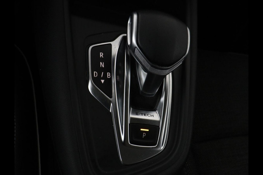 Renault Captur 1.6 E-Tech Plug-in Hybrid 160 Intens | Panoramadak | Cruise Control | Trekhaak | Camera | LED | Navigatie