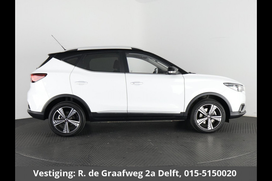 MG Mg Zs EV Luxury 45 kWh Dual Tone | Apple Carplay & AndroidAUTO | Stoelverwarming | Camera |