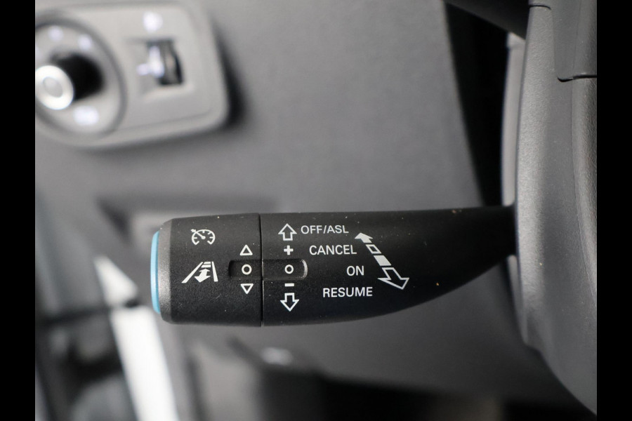 MG Mg Zs EV Luxury 45 kWh Dual Tone | Apple Carplay & AndroidAUTO | Stoelverwarming | Camera |