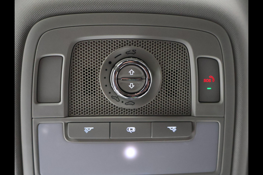 MG Mg Zs EV Luxury 45 kWh Dual Tone | Apple Carplay & AndroidAUTO | Stoelverwarming | Camera |