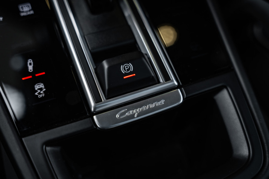 Porsche Cayenne Coupé 4.0 GTS - Sport Chrono | Panorama | Bose | Luchtvering