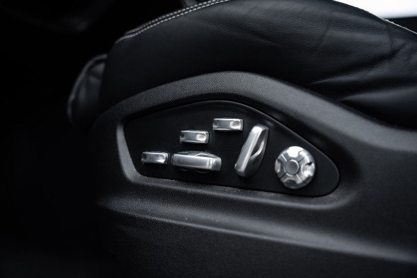 Porsche Cayenne Coupé 4.0 GTS - Sport Chrono | Panorama | Bose | Luchtvering