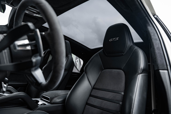 Porsche Cayenne Coupé 4.0 GTS - Sport Chrono | Panorama | Bose | Luchtvering