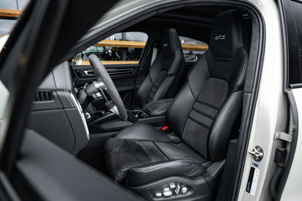 Porsche Cayenne Coupé 4.0 GTS - Sport Chrono | Panorama | Bose | Luchtvering