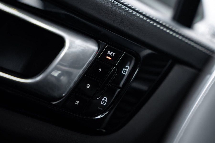 Porsche Cayenne Coupé 4.0 GTS - Sport Chrono | Panorama | Bose | Luchtvering