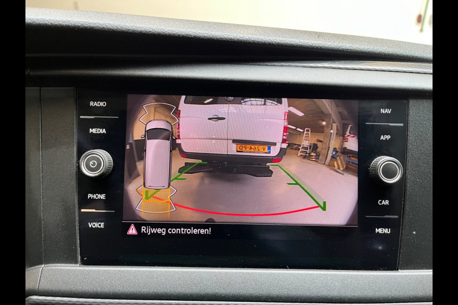 Volkswagen Transporter 4MOTION 4x4 AUTOMAAT Servicewagen 2.0 TDI 150PK euro6 L2H1, Inrichting, V230, Trekhaak, RIJKLAARPRIJS!