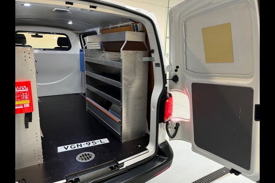 Volkswagen Transporter 4MOTION 4x4 AUTOMAAT Servicewagen 2.0 TDI 150PK euro6 L2H1, Inrichting, V230, Trekhaak, RIJKLAARPRIJS!