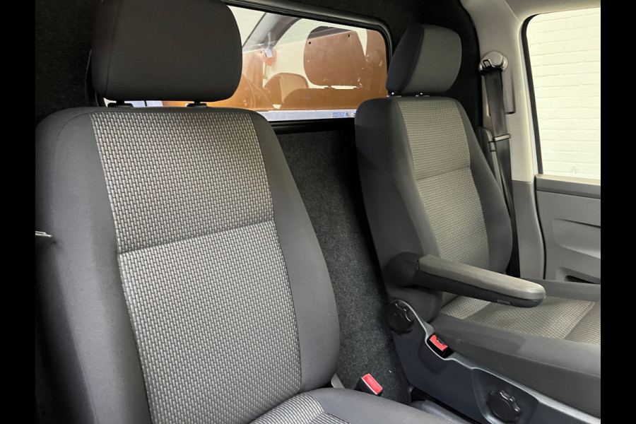 Volkswagen Transporter 4MOTION 4x4 AUTOMAAT Servicewagen 2.0 TDI 150PK euro6 L2H1, Inrichting, V230, Trekhaak, RIJKLAARPRIJS!