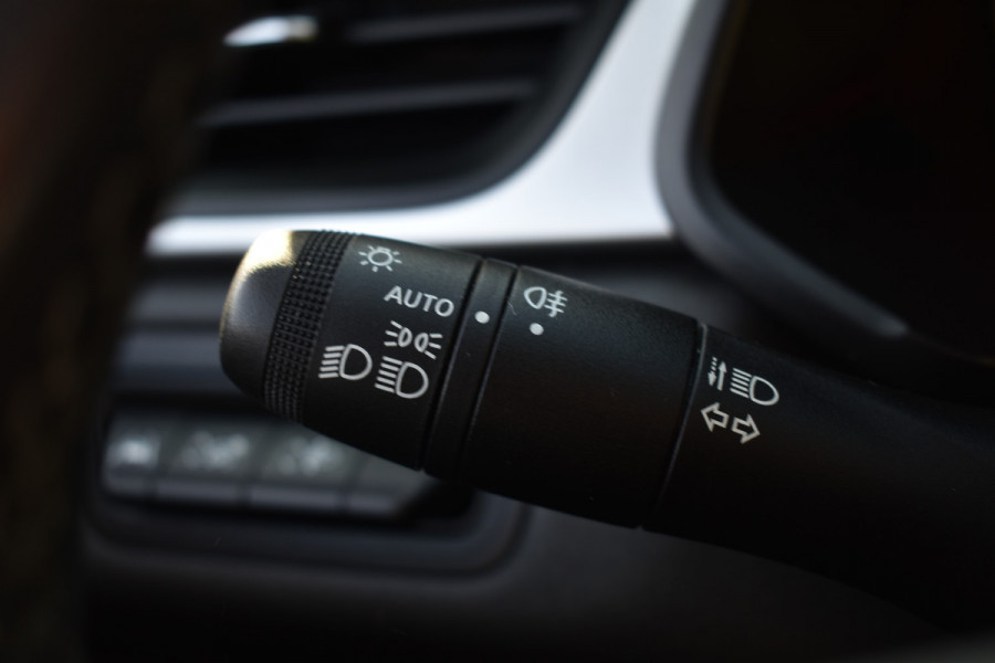 Renault Captur 1.0 TCe LIMITED CRUISE/NAVI/KEYLESS