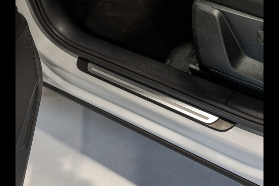 Audi Q2 35 TFSI Advanced edition / 150pk / Stoelverwarming / Adaptieve cruise control / Elektrische achterklep /