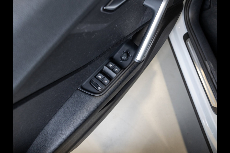 Audi Q2 35 TFSI Advanced edition / 150pk / Stoelverwarming / Adaptieve cruise control / Elektrische achterklep /