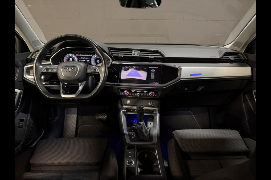 Audi Q3 35 TFSI Advanced | Panoramadak | Elektr. trekhaak | Sfeerverlichting | B&O | Camera | Full LED | Carplay