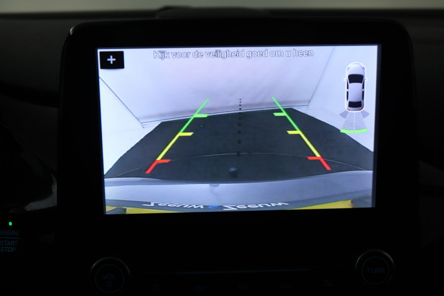 Ford Fiesta 1.0 EcoBoost ST-Line (TREKHAAK, STOEL/STUUR VERWARMING, CAMERA, LANE-ASSIST, CRUISE CONTROL)