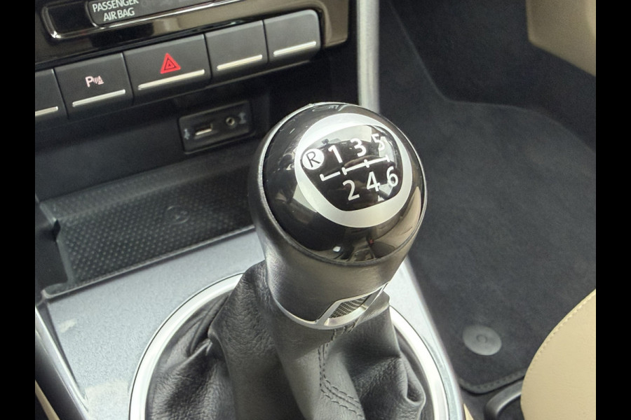 Volkswagen Beetle 1.4 TSI Sport Panorama Pdc Navi Leder Stoelverwarming Cruise Premium Audio Dab+