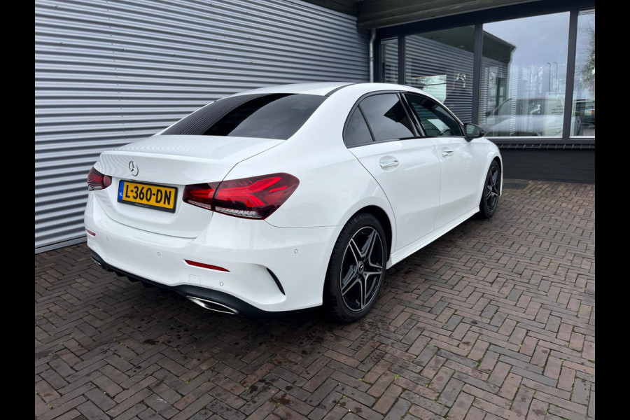 Mercedes-Benz A-Klasse 180 Business Solution AMG panorama dak night sfeer licht vol vol