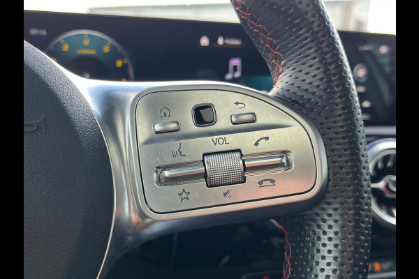 Mercedes-Benz A-Klasse 180 Business Solution AMG panorama dak night sfeer licht vol vol