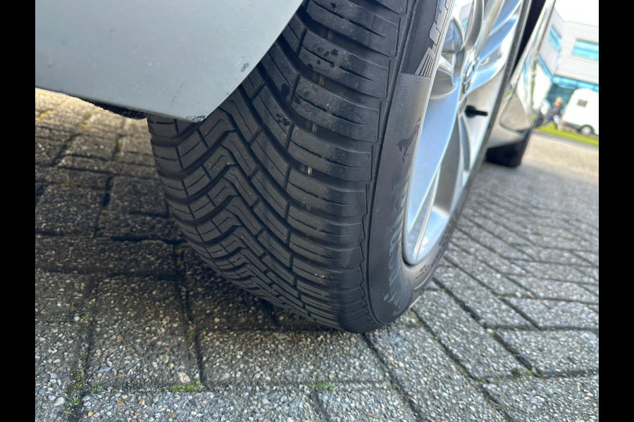 Opel Insignia SPORTS TOURER 1.5 Turbo Business Executive Camera! Stoelverw! LED!