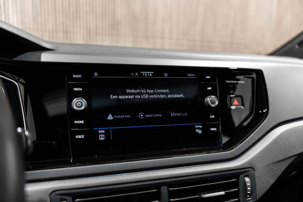 Volkswagen Taigo 1.0 TSI R-Line DSG IQ PANO LED