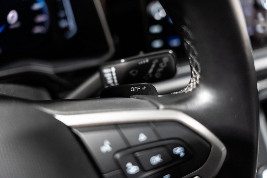 Volkswagen Taigo 1.0 TSI R-Line DSG IQ PANO LED