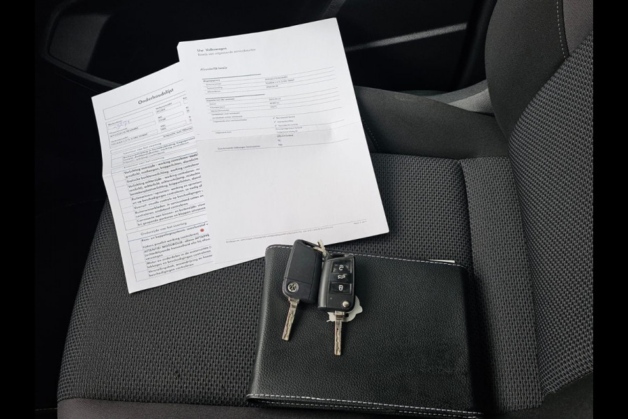 Volkswagen Touran 1.2 TSI Comfortline 7-persoons | Climatronic | Trekhaak | LMV | Cruise | App-connect |