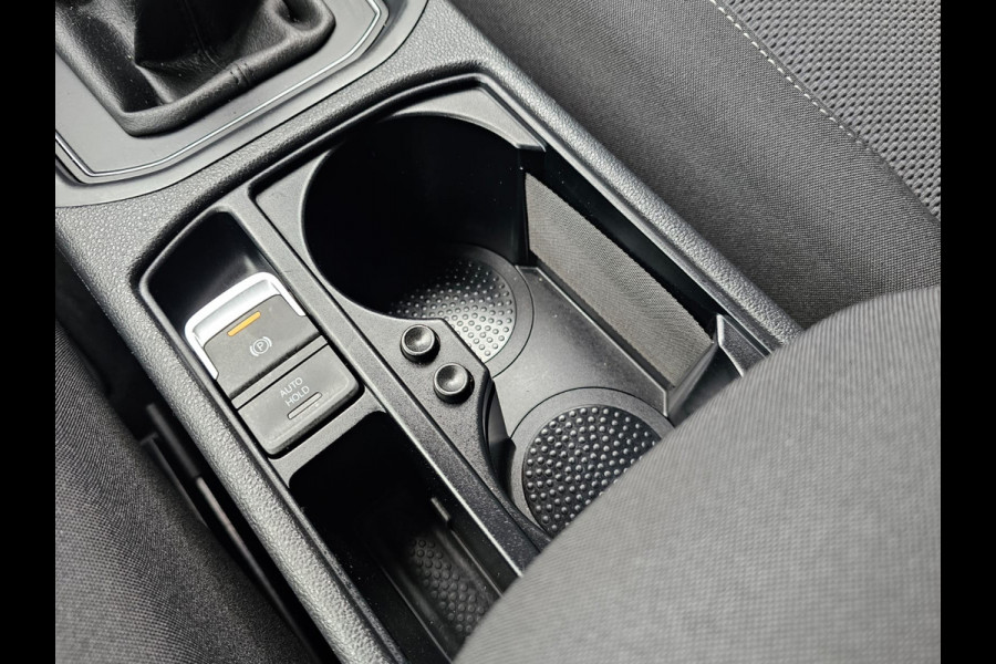 Volkswagen Touran 1.2 TSI Comfortline 7-persoons | Climatronic | Trekhaak | LMV | Cruise | App-connect |