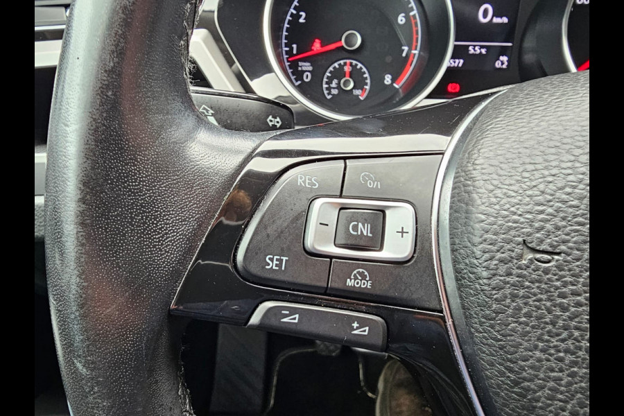 Volkswagen Touran 1.2 TSI Comfortline 7-persoons | Climatronic | Trekhaak | LMV | Cruise | App-connect |