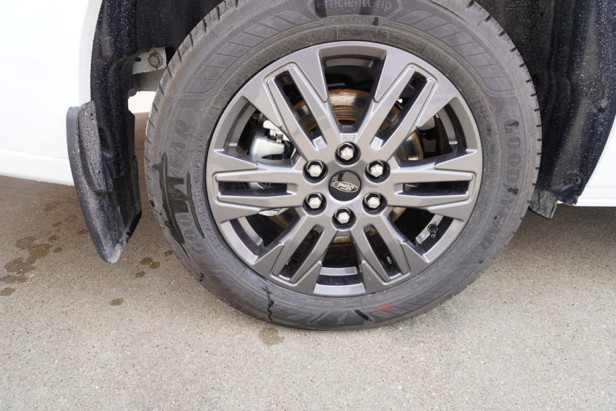 Ford E-Transit Cust. 320L L2H1 Limited 65 kWh Automaat met POWERPACK Nr. V044 | Airco | Cruise | Apple CP- Android auto | Trekhaak