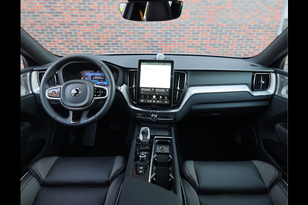 Volvo XC60 T8 AWD Polestar Engineered | Pano - Trekhaak - HUD