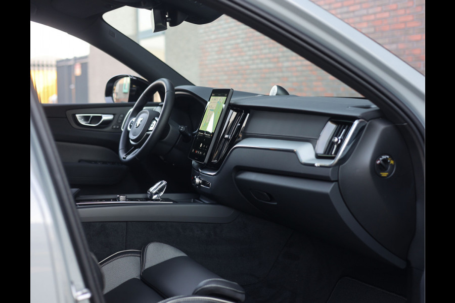 Volvo XC60 T8 AWD Polestar Engineered | Pano - Trekhaak - HUD