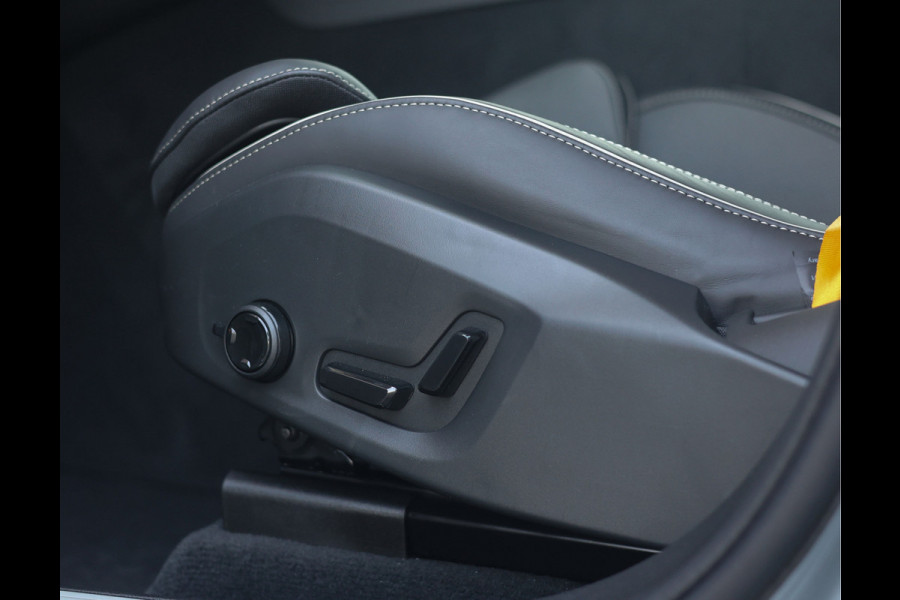 Volvo XC60 T8 AWD Polestar Engineered | Pano - Trekhaak - HUD