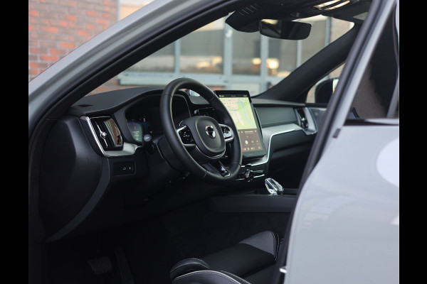 Volvo XC60 T8 AWD Polestar Engineered | Pano - Trekhaak - HUD