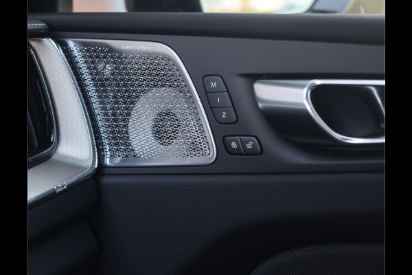 Volvo XC60 T8 AWD Polestar Engineered | Pano - Trekhaak - HUD