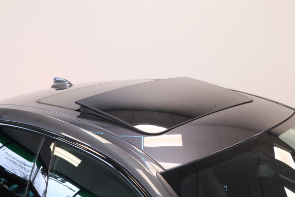 BMW 2 Serie Gran Coupé 218i Executive Edition M-Sport Shadow Line PDC Panoramadak LED 24 maanden garantie mogelijk (*vraag naar de voorwaarden)