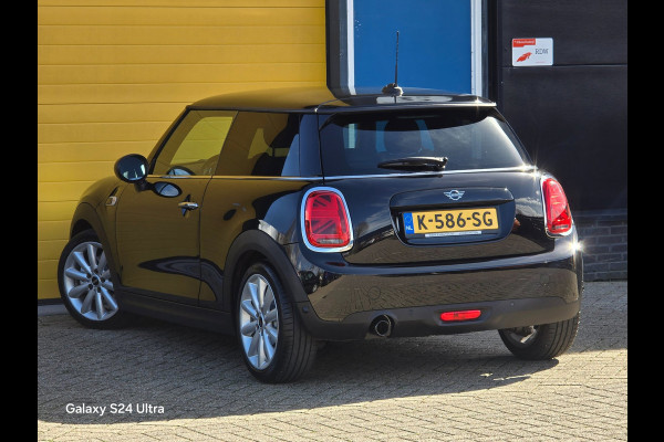 MINI Mini 1.5 Cooper Pepper / AUT / 136 Pk / Navi / CARPLAY / Ecc / Elek Pakket / Cruise Control / Led / Pdc / Allu Velgen