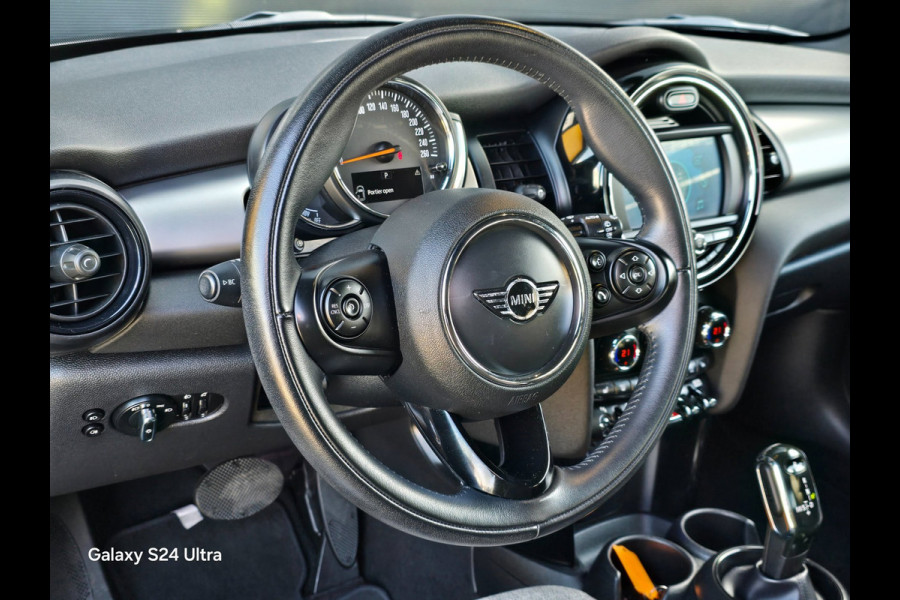 MINI Mini 1.5 Cooper Pepper / AUT / 136 Pk / Navi / CARPLAY / Ecc / Elek Pakket / Cruise Control / Led / Pdc / Allu Velgen