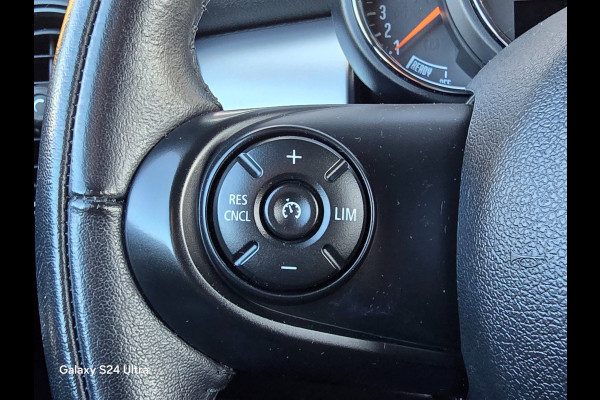 MINI Mini 1.5 Cooper Pepper / AUT / 136 Pk / Navi / CARPLAY / Ecc / Elek Pakket / Cruise Control / Led / Pdc / Allu Velgen