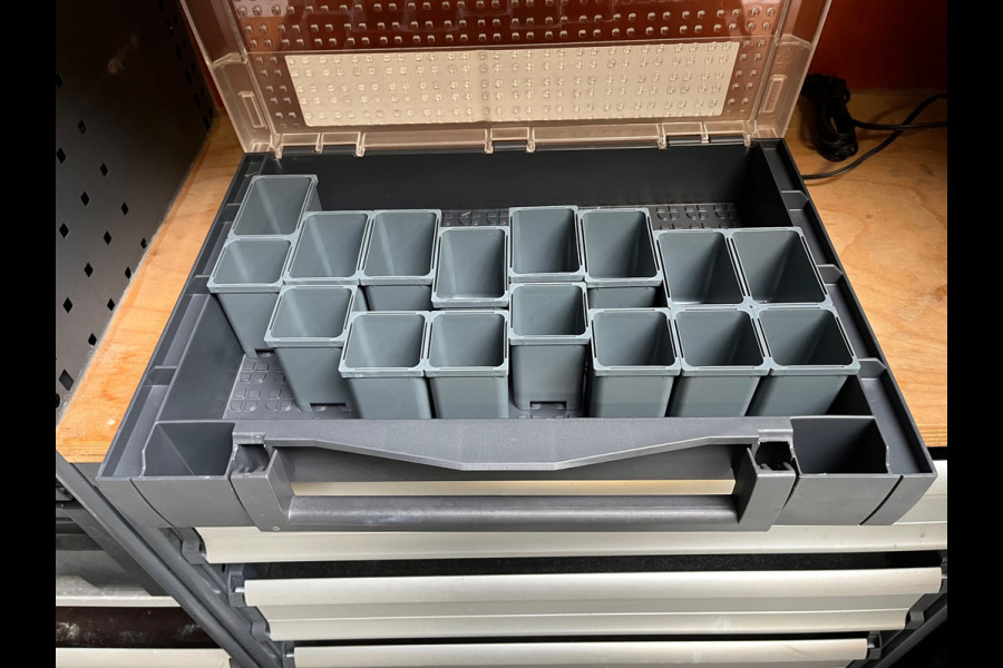 Mercedes-Benz Vito AUTOMAAT SERVICEWAGEN 114 CDI 140PK euro6, Airco, CruiseControl, BOTT Kasten, Omvormer, RIJKLAARPRIJS!