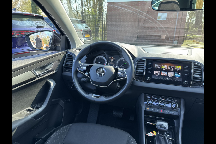 Škoda Karoq 1.5 TSI ACT 150PK DSG CLEVER CAMERA/NAVI/PANORAMADAK!